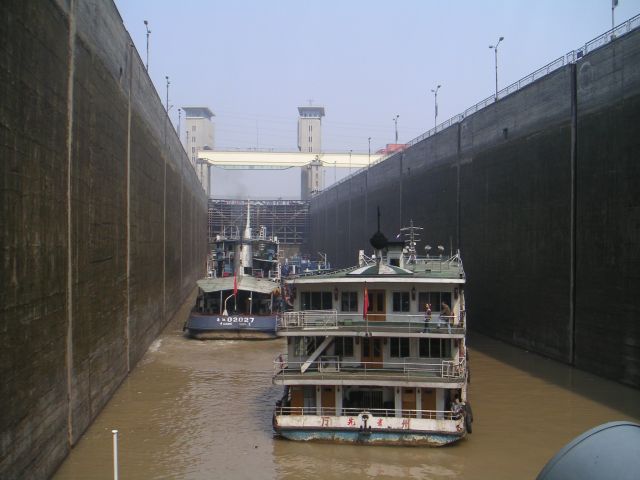 092-yangze-river-lock